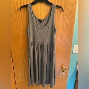 Saint Tropez West sleeveless dress. Gray. Sz M